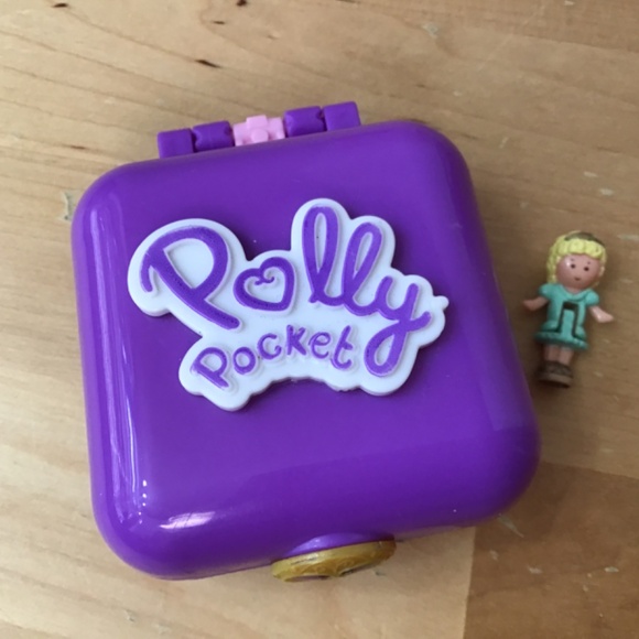 Polly Pocket and Case - Picture 6 of 8
